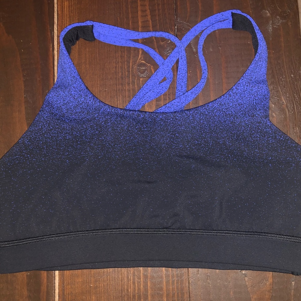 Lululemon size 6 sports bra